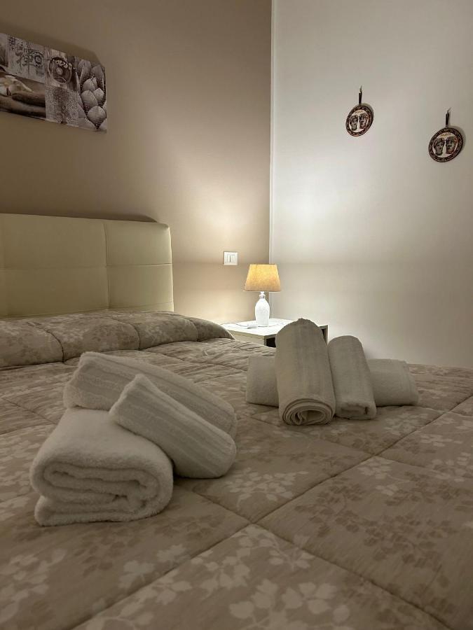 Lucia'S Rooms Syracuse Buitenkant foto
